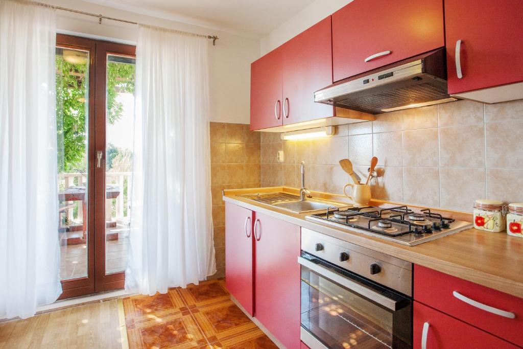 Apartments Dalmatinska Kuca Milna  Bilik gambar