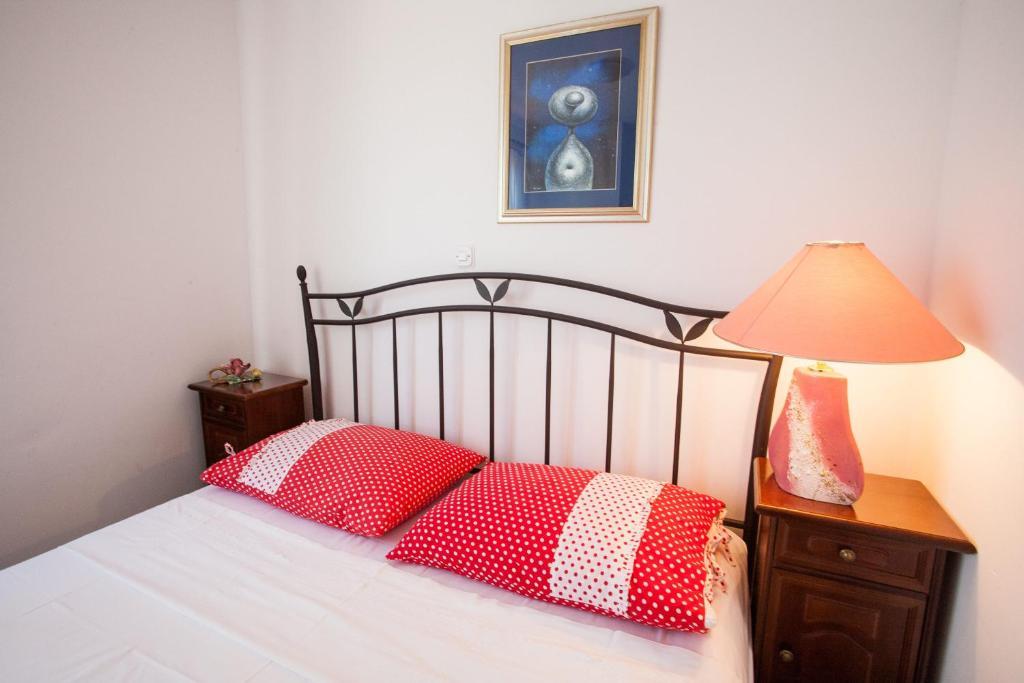 Apartments Dalmatinska Kuca Milna  Bilik gambar